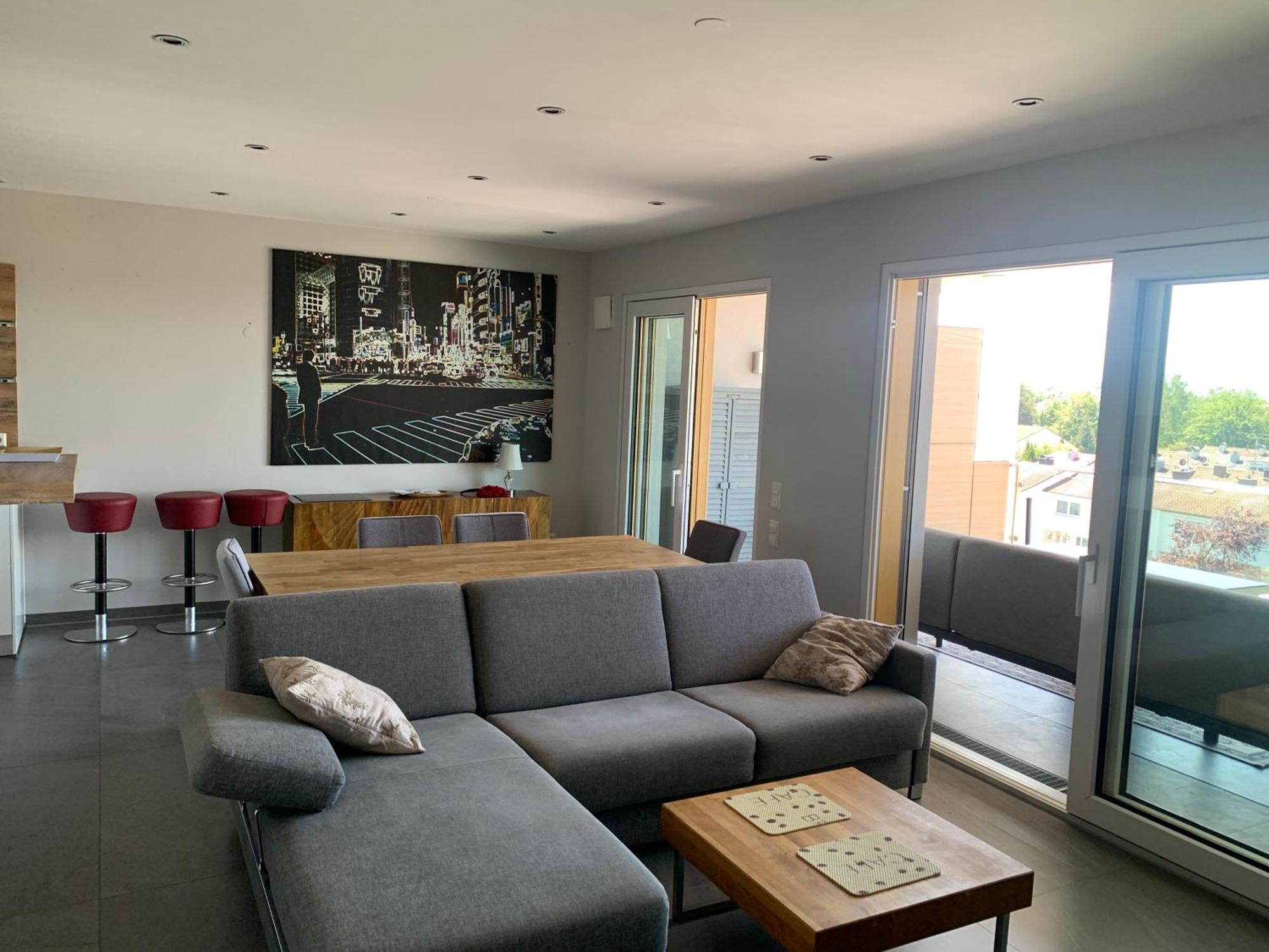 Penthouse Apartment Mit Alpenblick Friedrichshafen Bagian luar foto
